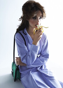 vogue-italia-november-2015_moa-aberg-by-camilla-akrans_(3).thumb.jpg.904a87ed963d7efa381620fddf8d36b4.jpg