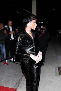 winnie-harlow-arrives-at-gq-men-of-the-year-party-at-bar-marmont-in-los-angeles-11-16-2023-5.jpg