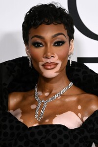 winnie-harlow-at-2023-cfda-fashion-awards-in-new-york-11-06-2023-2.jpg