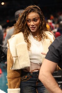 winnie-harlow-at-washington-wizards-vs-toronto-raptors-game-in-washington-d.c.-12-27-2023-1.jpg