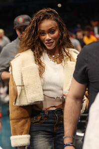 winnie-harlow-at-washington-wizards-vs-toronto-raptors-game-in-washington-d.c.-12-27-2023-5.jpg