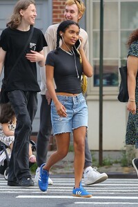 yara-shahidi-makeup-free-in-new-york-07-10-2023-2.jpg