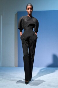 00009-jean-paul-gaultier-spring-2023-couture-gorunway.thumb.jpg.a8c97429598cfdc72279f246147ec17d.jpg