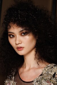 00009-tom-ford-spring-2023-ready-to-wear-beauty-credit-gorunway.thumb.jpg.b285efe05c6abdd5b590a1a6c6766d49.jpg