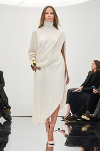 00022-alaia-fall-2024-ready-to-wear-credit-brand.jpg