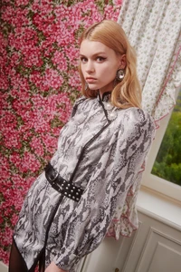 00042-Alessandra-Rich-Fall-21-RTW-Credit-Alessandro-Oliva.thumb.webp.08ecd6cb150e01c8e1ca77a40acf28ef.webp