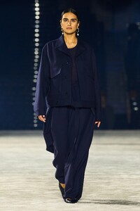 00042-ami-fall-2023-mens-credit-gorunway.thumb.jpg.2aefc8ed95390eae7bcfcf94e42c7b1e.jpg