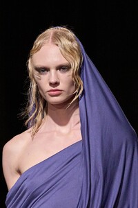 00046-altuzarra-fall-2023-ready-to-wear-details-credit-brand.thumb.jpg.4cc6db45e46f3ac83e1bf8bc66408bd7.jpg