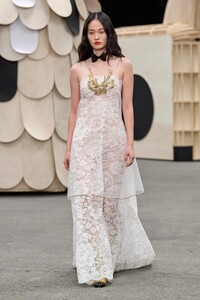 00050-chanel-spring-2023-couture-gorunway.thumb.jpg.cca8b10d7b725b275eb7a1c0be2b37a7.jpg