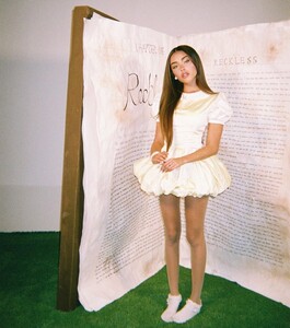 01_768.jpg