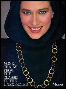 1982-Monet-Classic-Chain-Necklace-Jewelry-Smiling-Woman.thumb.jpg.0f402fcdb424e82d7acb4e87bf99dbb0.jpg