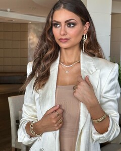 [2023.12.02] noa.jewelryline_401424394_18207145579280977_2047782856750601241_n.jpg
