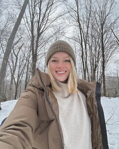 [2024.01.08] lindsellingson_417167766_746869700220425_585748118538765387_n.jpg