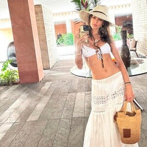 [2024.01.10] galfloripa_418733809_18135988981311723_1501958907179772704_n.jpg