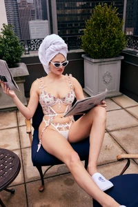 230623_For_Love_and_Lemons_Holiday_Lookbook_SHOT_12_059_B_xl.webp