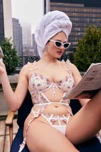 230623_For_Love_and_Lemons_Holiday_Lookbook_SHOT_12_083_B_xl.webp