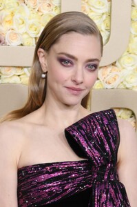 434149440_seyfried-1.jpg