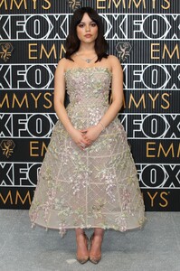 437755257_jenna-2.jpg