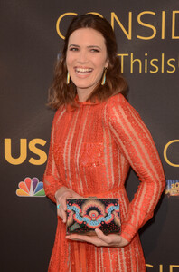 49200675_mandymoore_picturepub_010.jpg