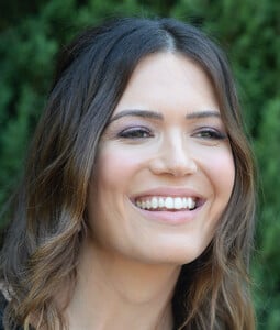 53655332_picturepub_mandymoore_08oct2017_rapefoundationbrunch-23.jpg