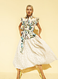 5f11bf07-35-gina-gorgeous-spring-2023.thumb.jpg.c72b3c0122e670e37848c58e02c54064.jpg