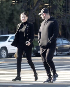 Adriana_Lima_out_and_about_in_Los_Angeles_01-16-2024__2_.jpg