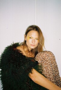 Alexis-Olin-4-700x9999.thumb.jpg.068053abc49d55b3cf9dc6951f3299e7.jpg