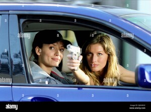 AnaCristinaOliveira-GiseleB- 2004 taxi-11.jpg