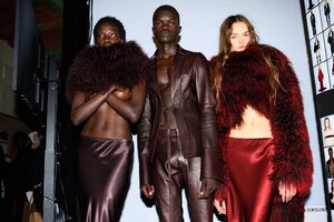 AnnDemeulemeesterFW23bySTYLEDUMONDE0K3A9860FullRes.thumb.jpg.de9c92abfb185672c599e06250ec9b68.jpg