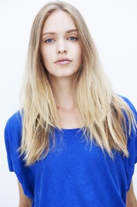 Astrid Rönnborn portrait01-682x1024.jpg