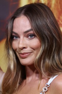 Babylon_Australian_Premiere_285129~0.jpg