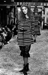 Betsey_Johnson_FW1995_02.jpg