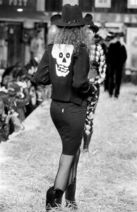 Betsey_Johnson_FW1995_08.jpg