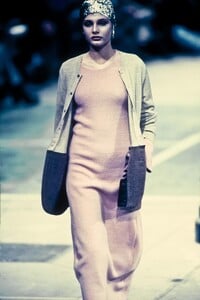 CommedesGarcons1993WomenRTW67.thumb.jpg.d1e71e31500eed88616b5ef584697f9b.jpg