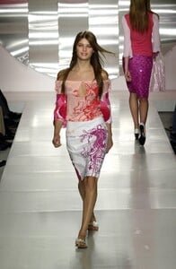 CustoBarcelona2001WomenRTW14.thumb.jpg.841d3089ae1b9c15ca1bd68ff6493792.jpg