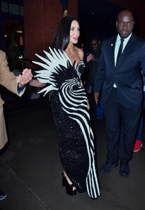 Demi-Moore---Heading-to-an-event-at-MoMA-in-New-York-26.jpg