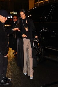 Demi-Moore---Pictured-at-the-SNL-afterparty-at-Zuma-in-New-York-03.jpg