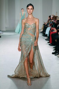 ElieSaabHCS23051.thumb.jpg.debf4512b486463b1f25709d4e0a87fa.jpg