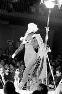 Eva_Gaultier_FW1992_07.jpg