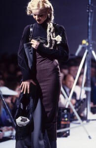 Eva_Gaultier_FW1992_08.jpg