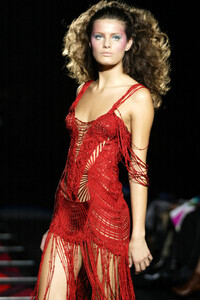 GianniVersace2002HauteCouture22.thumb.jpg.058e67d9428cfbbb321e83d0a256c5b5.jpg