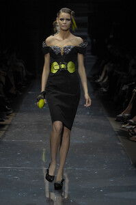 GiorgioArmaniPrive2007HauteCouture168.thumb.jpg.7e2e5a4601a99a4cf79c246bb843089b.jpg