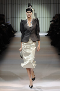 GiorgioArmaniPrive2009HauteCouture25.thumb.jpg.1c1785be93fb042254d458bc560d9a4a.jpg