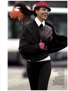 Glamour-Ottobre-2011-dragged-40.thumb.jpg.eed67b370cec83a0da5ae4fb6d9de439.jpg