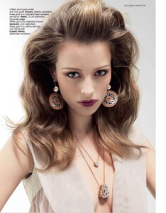 HarpersBazaarUS-201001-060.thumb.jpg.4254c7eaed8da604f252bf79d0e7a2ae.jpg