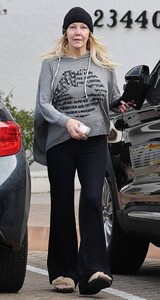 Heather-Locklear---Exits-a-meeting-in-Malibu-09.jpg