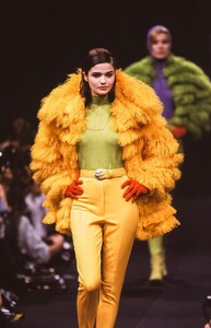 Helena_Claude_Montana_FW1990_01.jpg