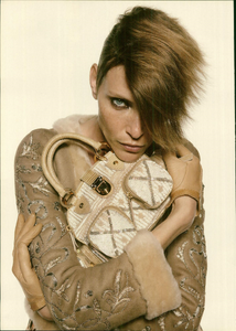 Inez__Vinoodh_Blumarine_Fall_Winter_2005_06_04.thumb.png.89fa52cb1f088a3690271829e2517d2c.png