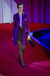 Istante1996WomenRTW20.thumb.jpg.7c9f34e5e6f2025bd21f8f3c794d2fa5.jpg