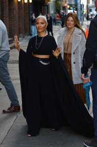 Jada-Pinkett-Smith---Arriving-at-The-Late-Show-with-Stephen-Colbert-in-New-York-16.jpg